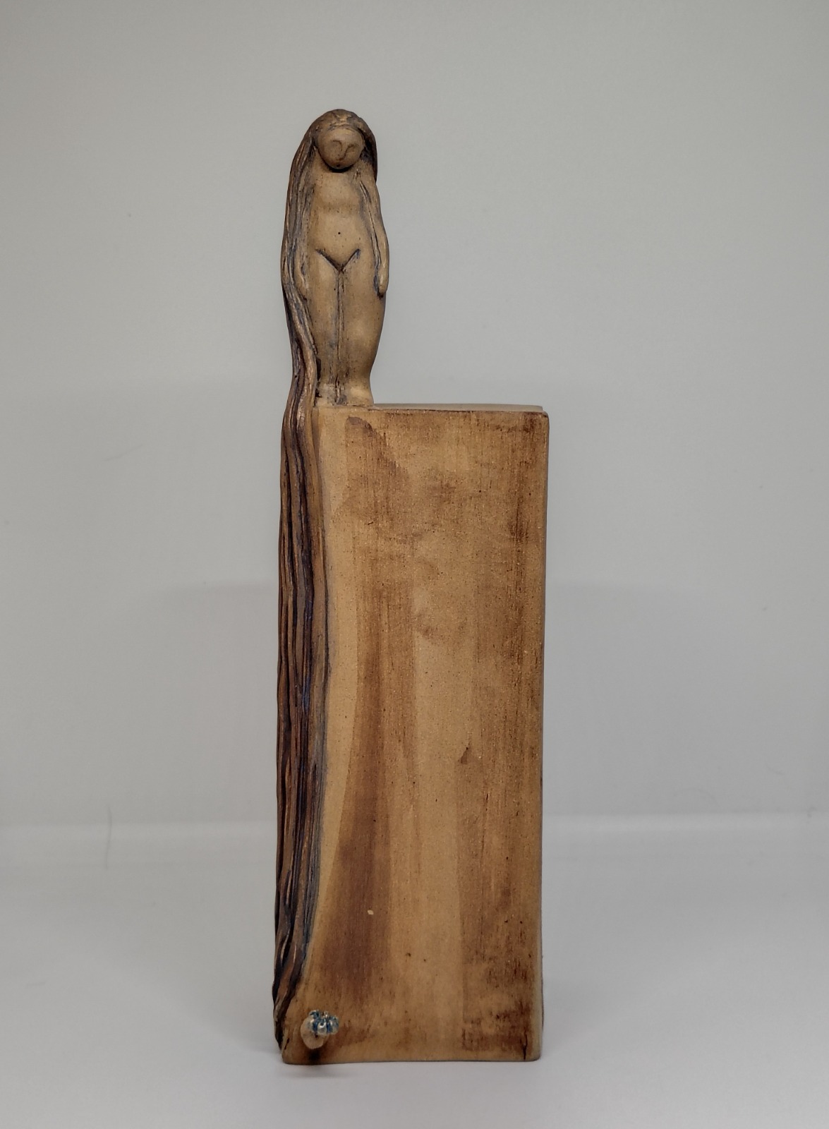 Escultura Niña Con Flor